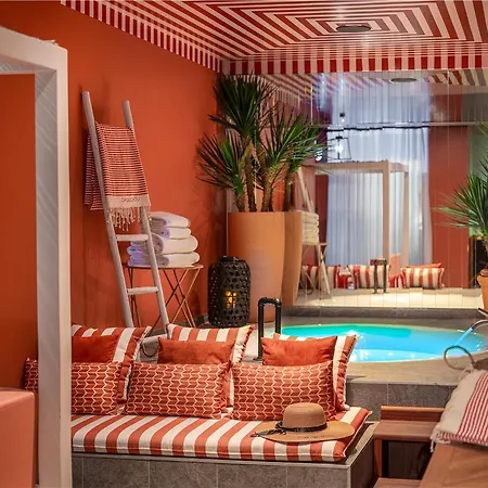 Chouchou Hotel 4*
